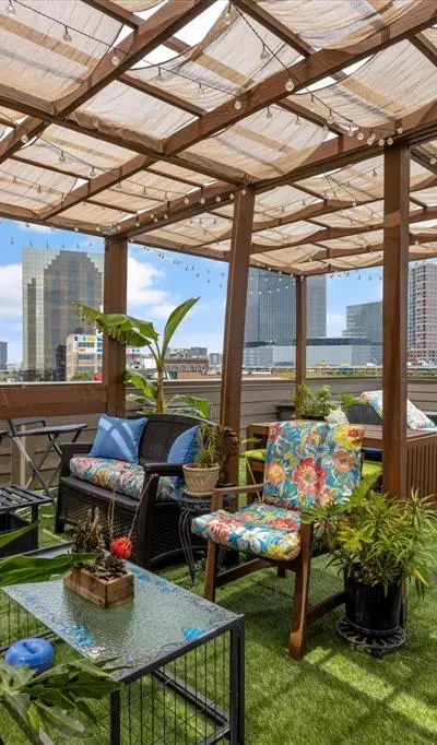 2123 Albany Street, Dallas TX 75201