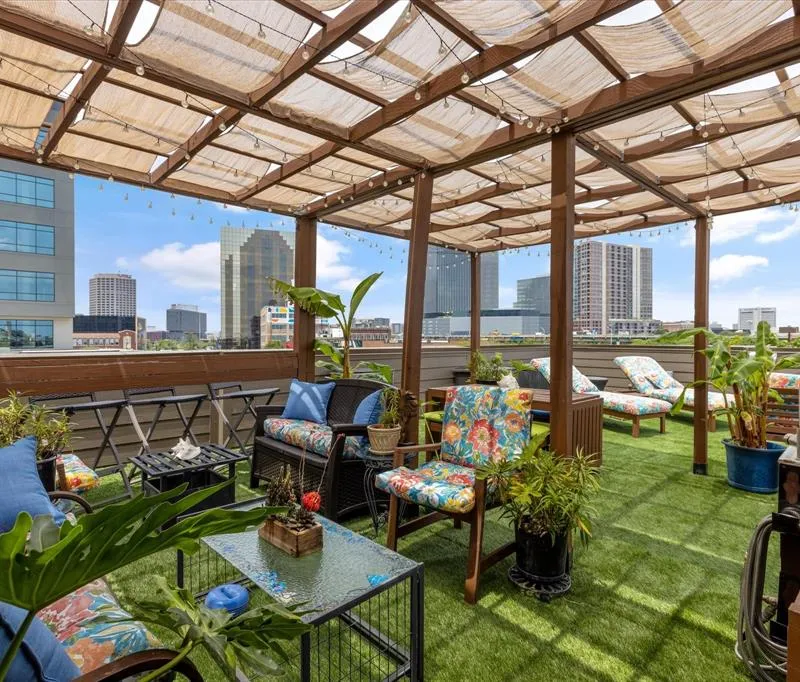 2123 Albany Street, Dallas TX 75201