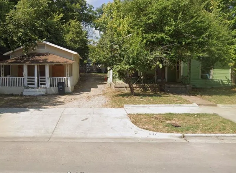1617 Clinton Avenue, Fort Worth TX 76164