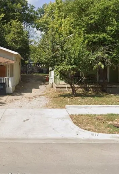 1617 Clinton Avenue, Fort Worth TX 76164
