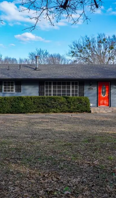 305 N Eastern Street, Keene TX 76059