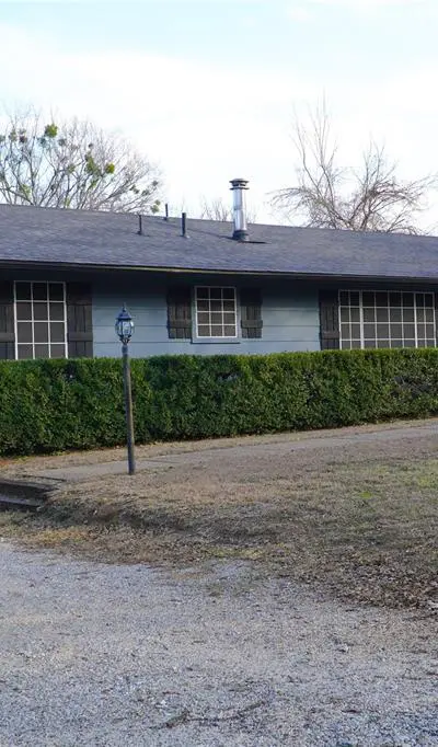 305 N Eastern Street, Keene TX 76059 - Photo 2