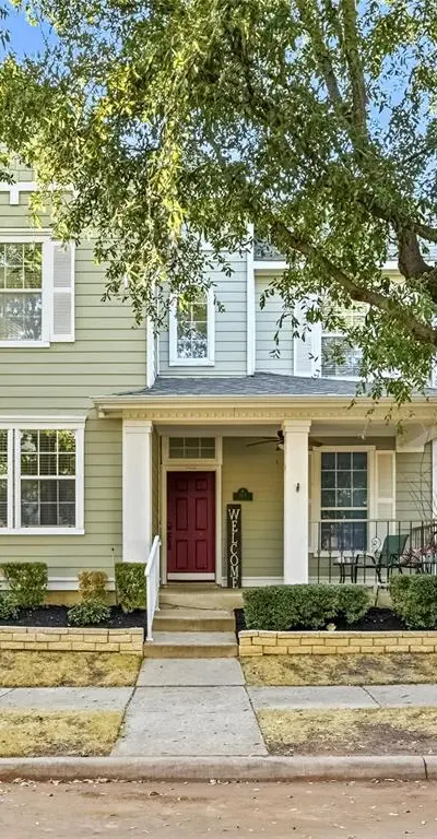 1305 Live Oak Lane, Savannah TX 76227