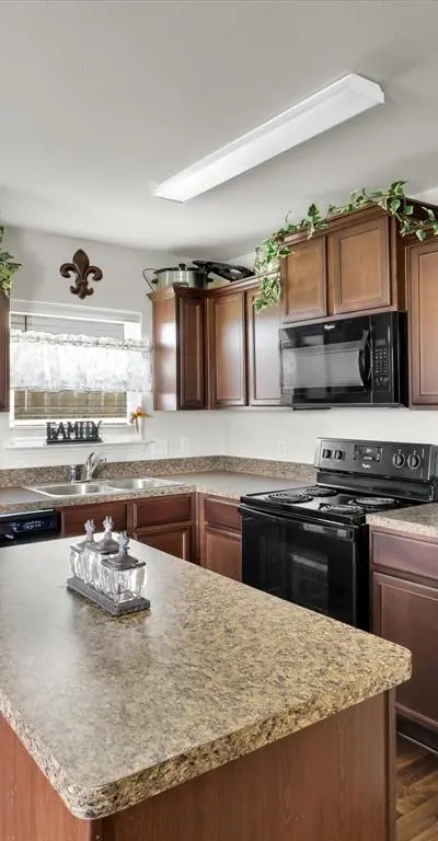 1808 Douglas Street, Howe TX 75459