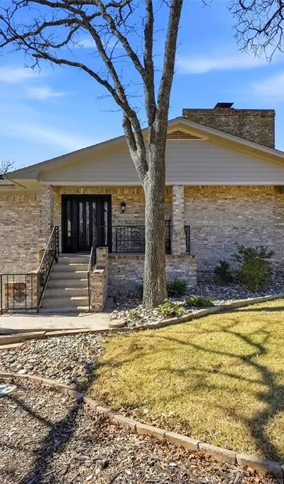231 Cayuga Trail, Lake Kiowa TX 76240