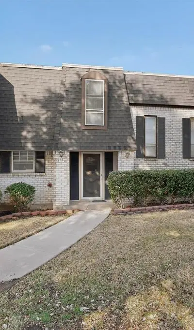 2315 Blue Sage Lane, Arlington TX 76014 - Photo 3