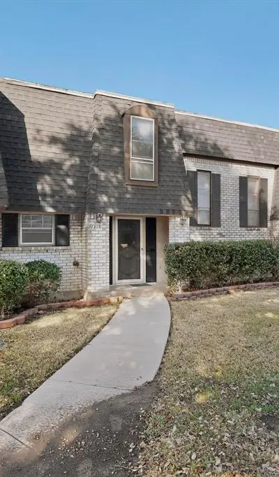 2315 Blue Sage Lane, Arlington TX 76014 - Photo 4