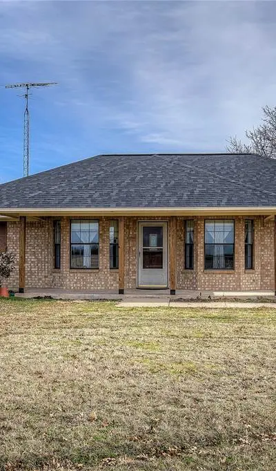 6006 County Road 4604, Commerce TX 75428 - Photo 2
