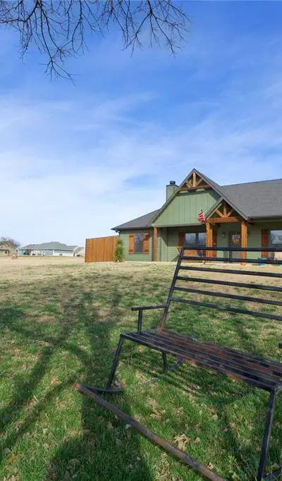 700 N Mesquite Street, Muenster TX 76252 - Photo 3