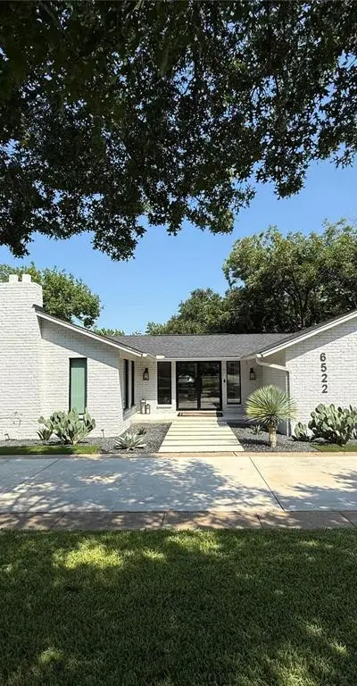 6522 Ridgeview Circle, Dallas TX 75240 - Photo 2