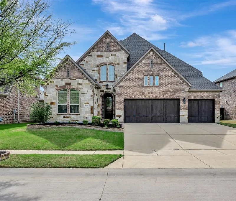 1052 Highpoint Way, Roanoke TX 76262