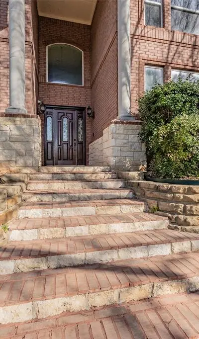 8925 Hunters Glen Trail, Fort Worth TX 76120 - Photo 5
