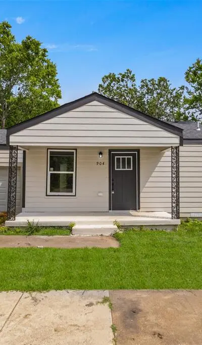 904 W Anthony Street, Fort Worth TX 76115