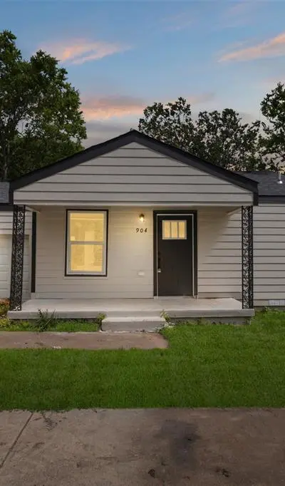 904 W Anthony Street, Fort Worth TX 76115 - Photo 2