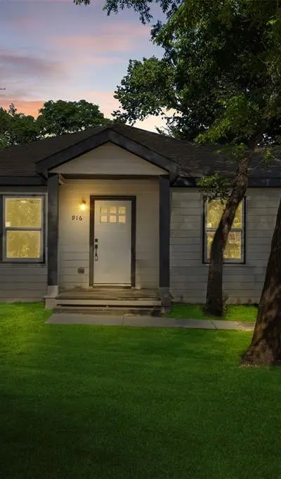 916 Blandin Street, Fort Worth TX 76111 - Photo 2