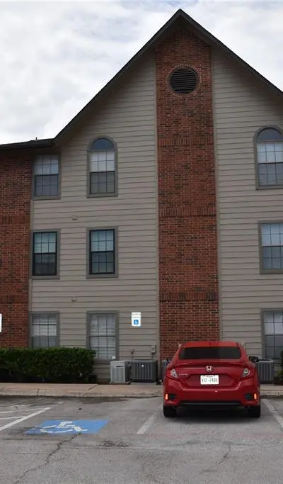 218 N Texas Boulevard # 113, Denton TX 76201