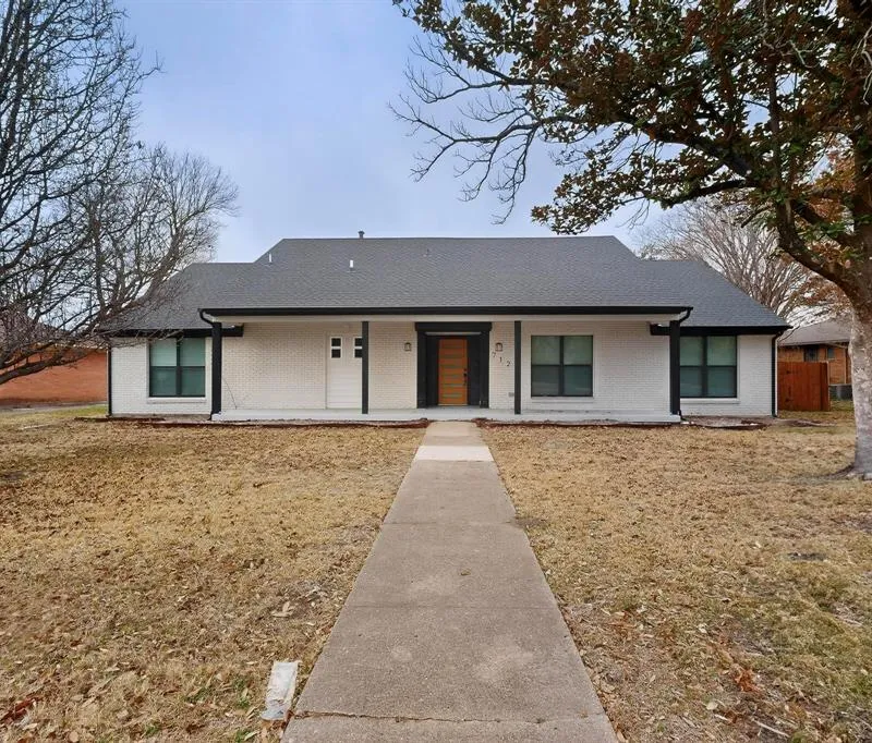 712 W Five Mile Parkway, Dallas TX 75224