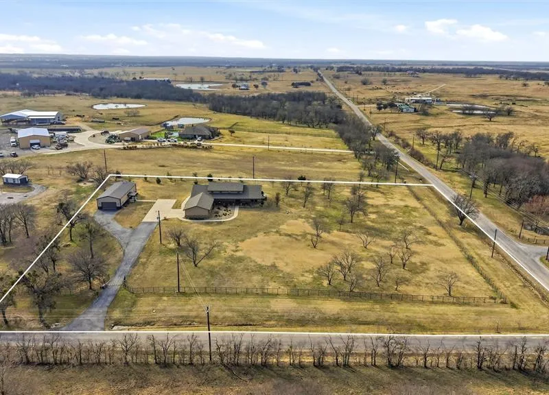 1000 Swindle Road, Howe TX 75459