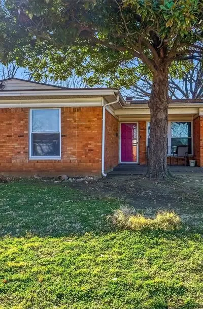 6650 Sheridan Road, Fort Worth TX 76134 - Photo 2