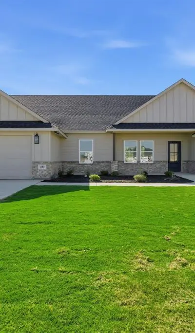 252 Yawney Drive, Lipan TX 76462