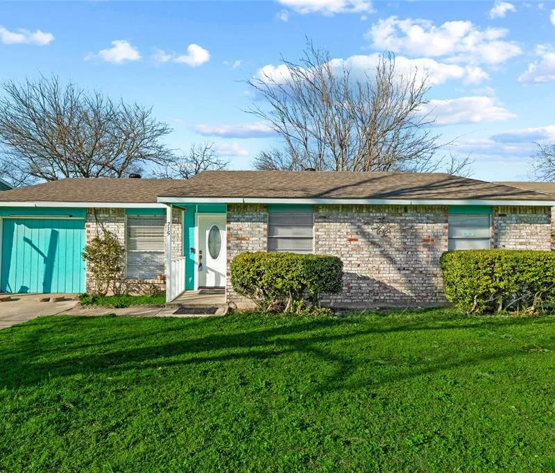 715 Sun Valley Drive, Duncanville TX 75116