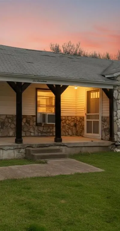 617 E 5th Street, Ferris TX 75125