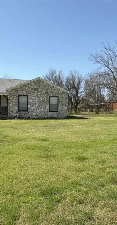 617 E 5th Street, Ferris TX 75125 - Photo 4