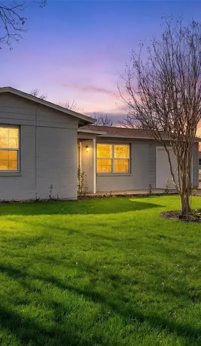 1112 E Mitchell Street, Arlington TX 76010 - Photo 3