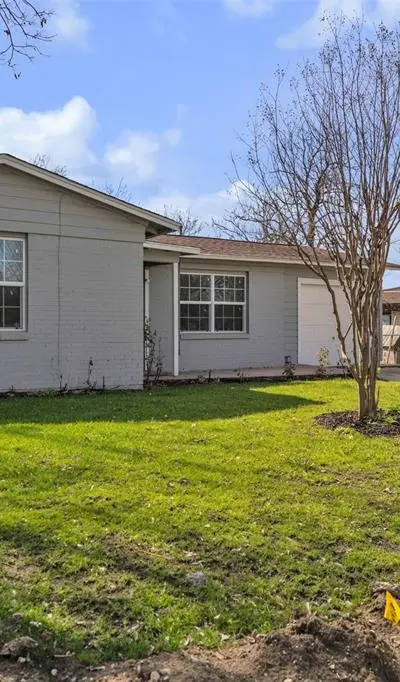1112 E Mitchell Street, Arlington TX 76010 - Photo 4