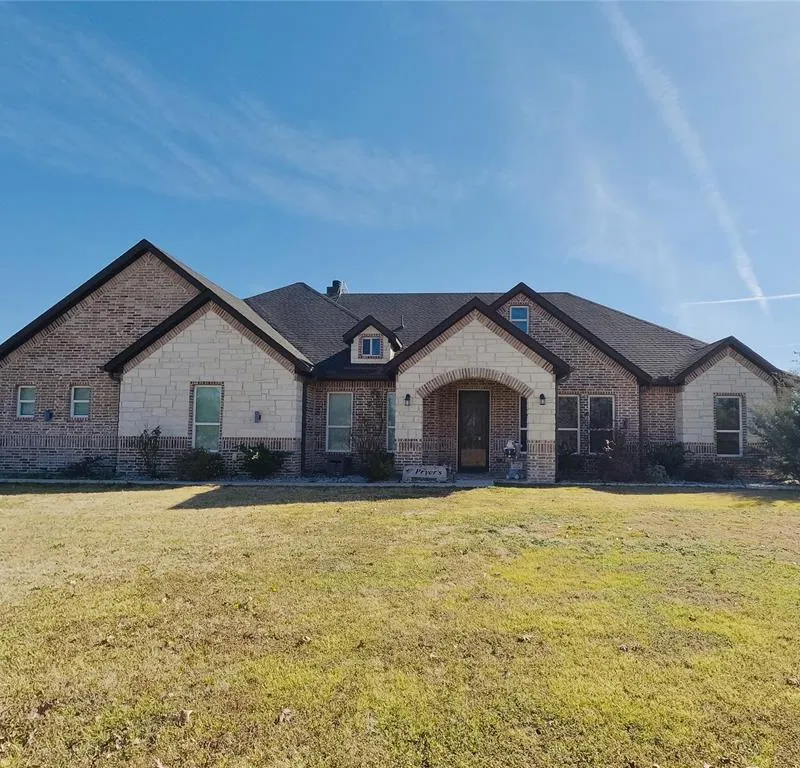 319 Lanier Road, Combine TX 75159