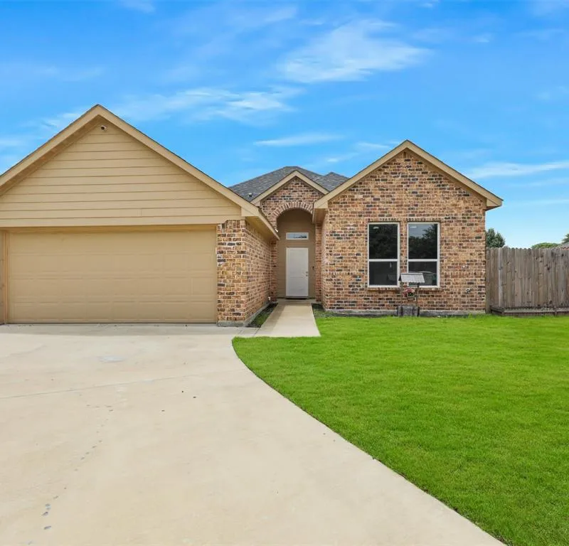 3101 Eastcrest Court, Fort Worth TX 76105