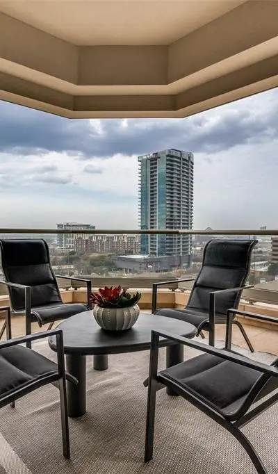 2300 Wolf Street # 9C, Dallas TX 75201