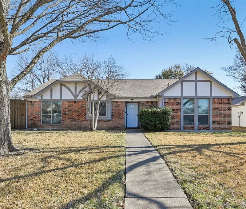 1318 Oak Run Drive, Duncanville TX 75137