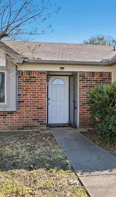 1318 Oak Run Drive, Duncanville TX 75137 - Photo 2
