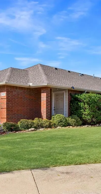4022 Shawnee Trail, Heartland TX 75126