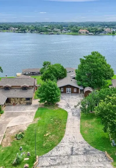 105 Cheyenne Drive, Lake Kiowa TX 76240 - Photo 2