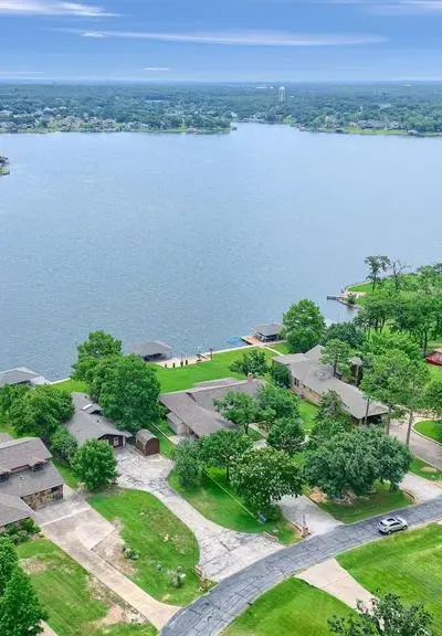 105 Cheyenne Drive, Lake Kiowa TX 76240 - Photo 5