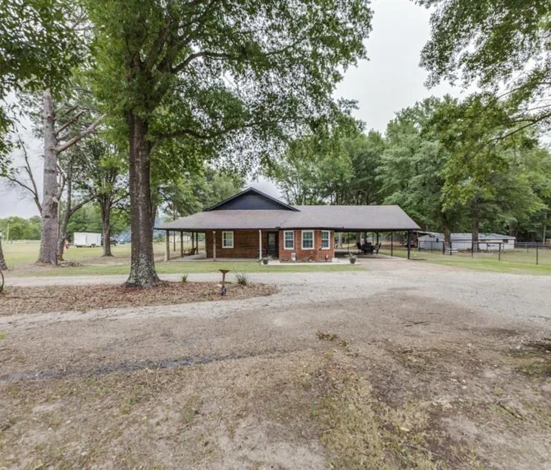 10825 Estate Lane, Terrell TX 75161