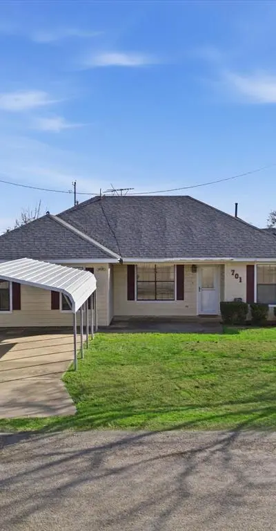 701 S College Street, Celeste TX 75423