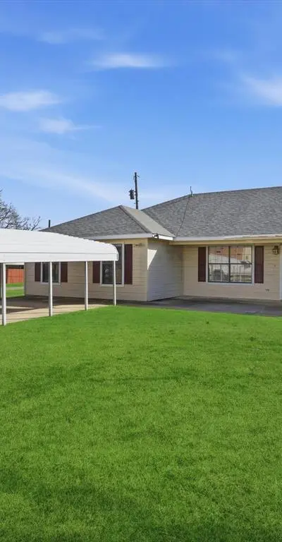 701 S College Street, Celeste TX 75423 - Photo 2
