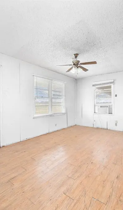 895 Hcr 2452 N, Hillsboro TX 76645 - Photo 3