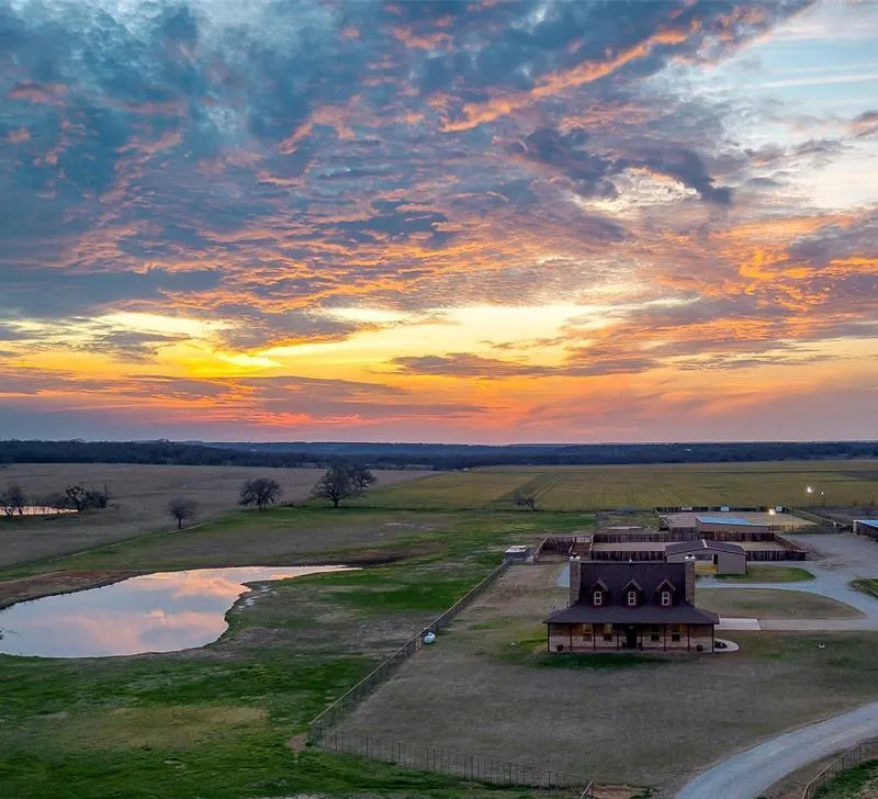 2220 Lazy Bend Road, Millsap TX 76066