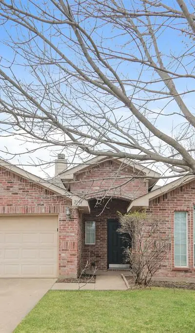 2049 Hollow Creek Drive, Dallas TX 75253