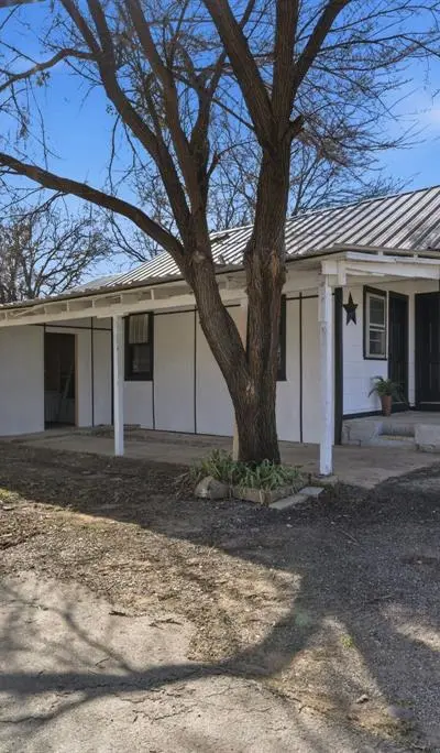 116 E Lipan Drive, Lipan TX 76462 - Photo 3