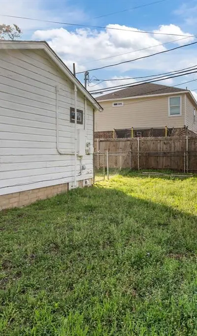 309 Hallvale Drive, White Settlement TX 76108 - Photo 5