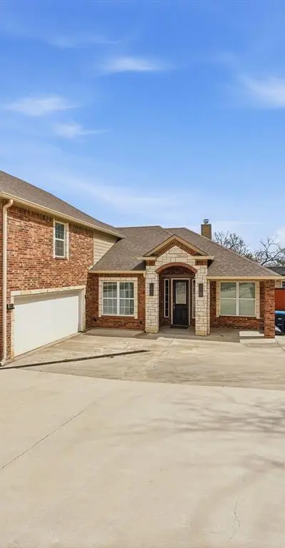 2700 Refugio Avenue, Fort Worth TX 76164