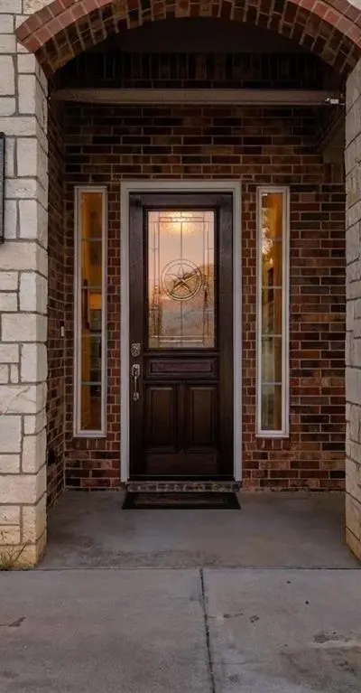 2700 Refugio Avenue, Fort Worth TX 76164 - Photo 3