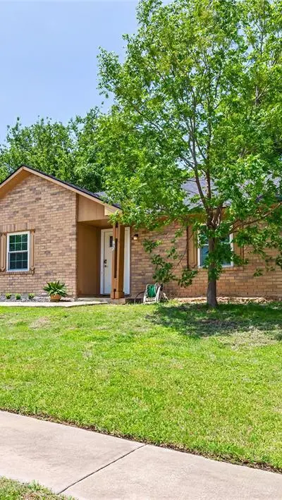 720 Sandstone Drive, Fort Worth TX 76120 - Photo 2