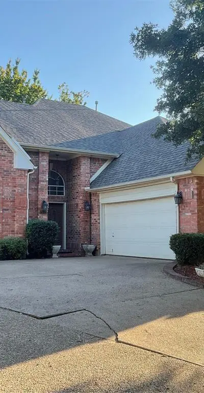 2102 Hunter Place Lane, Arlington TX 76006 - Photo 2