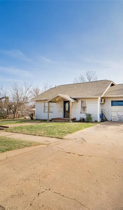 1109 W Elm Street, Breckenridge TX 76424 - Photo 2